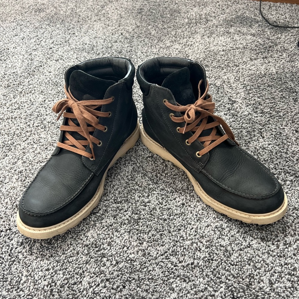 Men’s Sorel Madson II Moc Toe Boot Coal 10.5 Waterproof